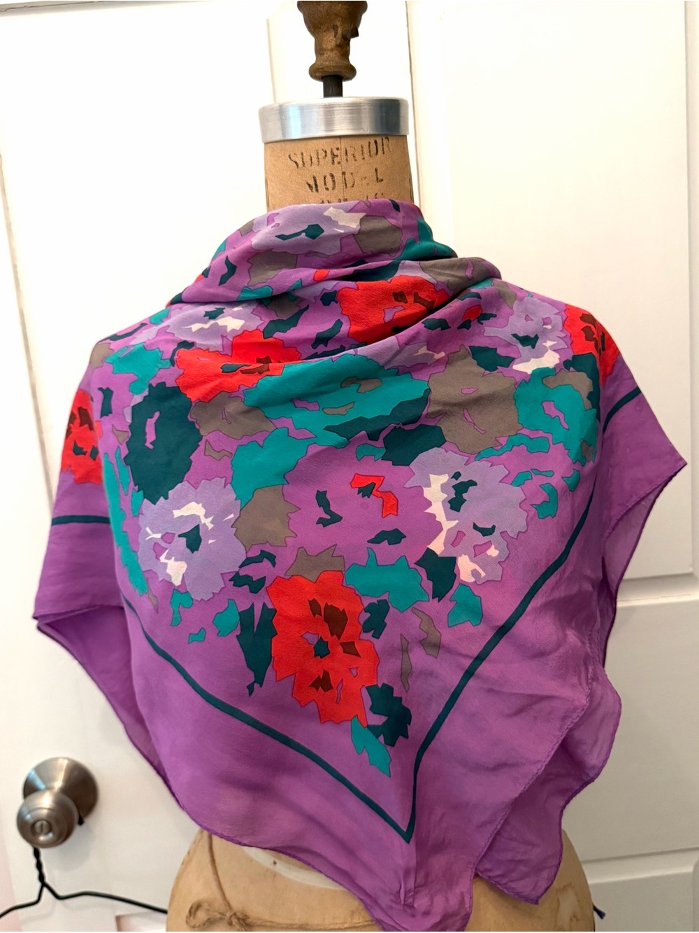 Vintage Hiroko ll 100% Silk Purple Floral Scarf - Luxury Women's Accessory